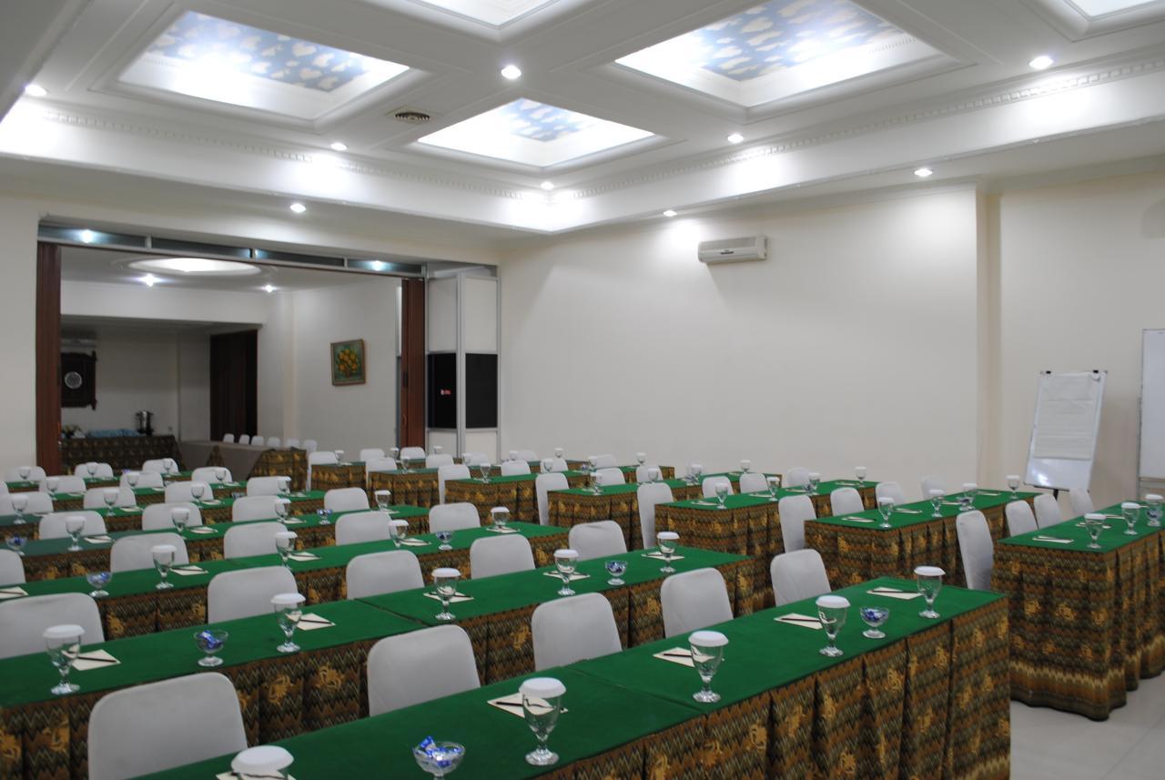 سيرانغ Hotel Wisata Baru المظهر الخارجي الصورة